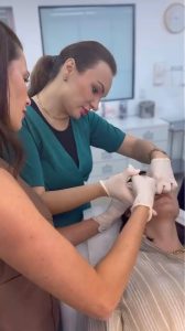 Dra. Ana Karla durante o curso com a Dra. Oksana, em São Paulo.