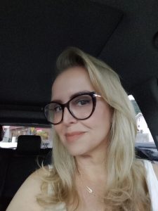 Paciente pós-procedimento, com autoestima renovada